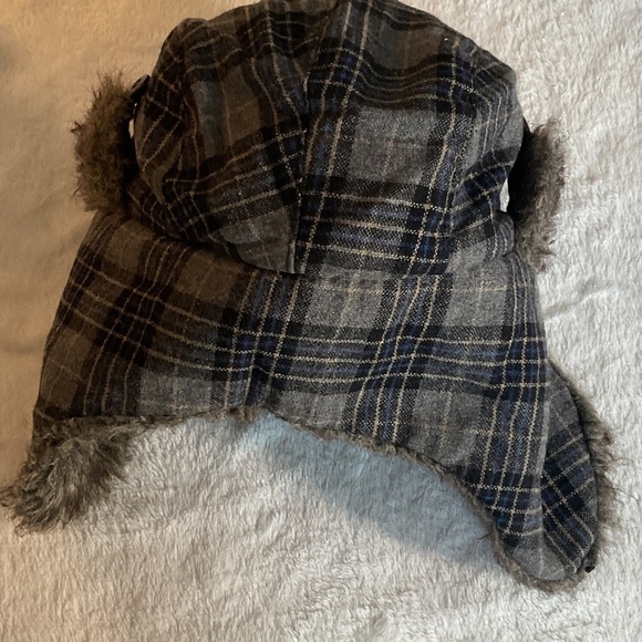 NHL oilers  Fur and plaid Trapper Hat - Picture 3 of 5